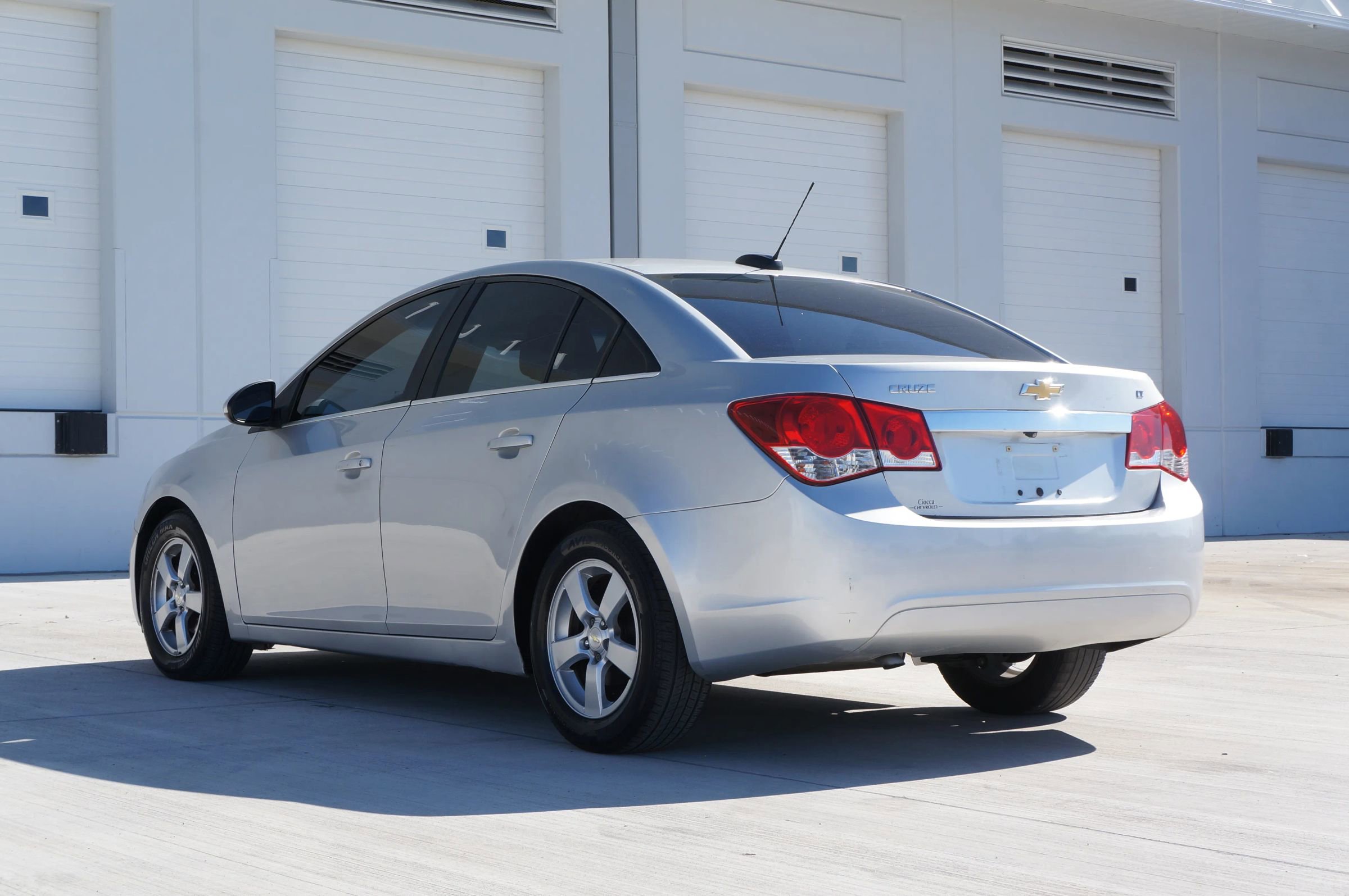 Used 2015 Chevrolet Cruze LT w/ Sun And Sound Package image 7