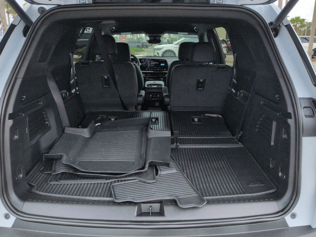Used 2026 Chevrolet Traverse Z71 w/ Driver Confidence Package AWD/4WD image 13