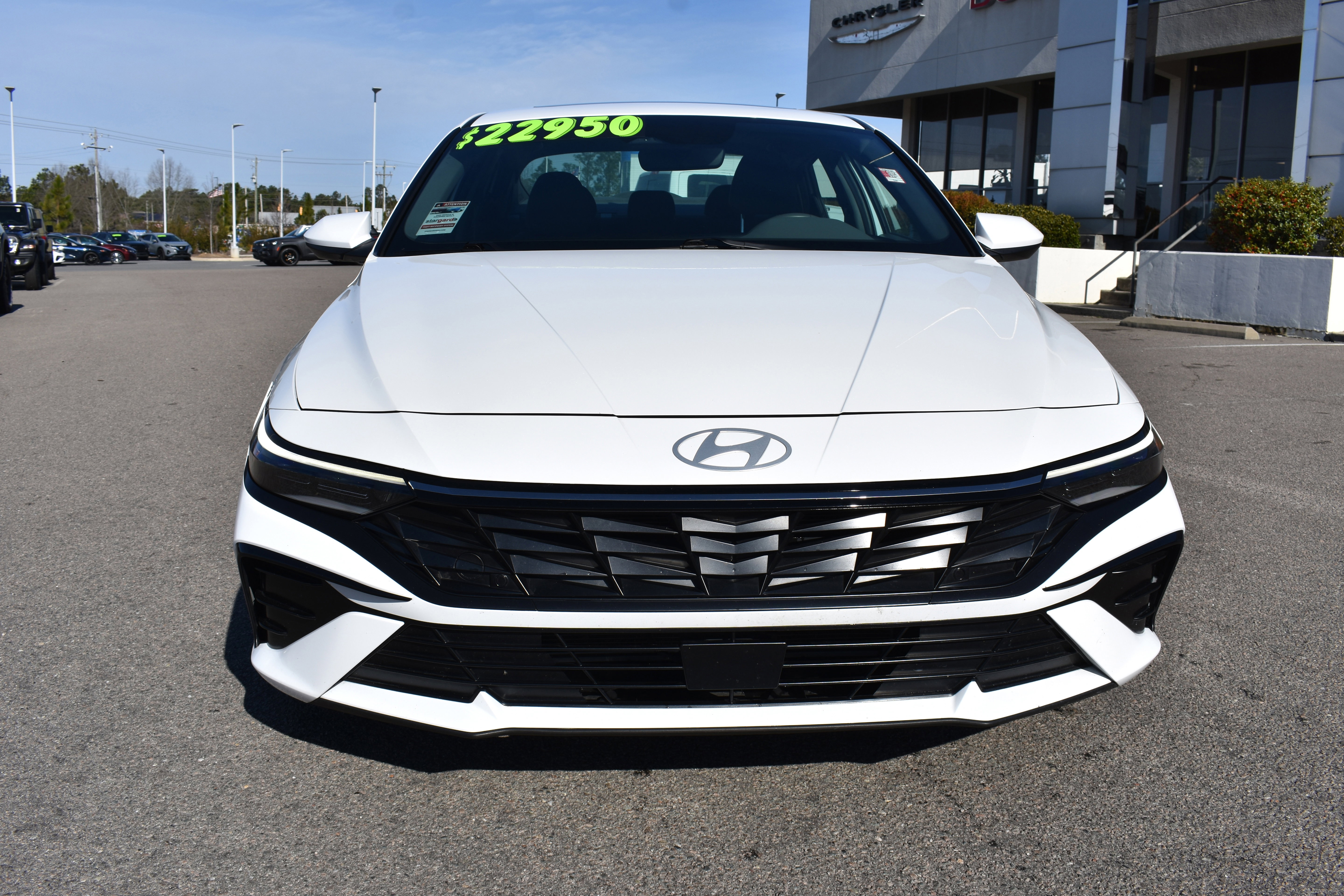 Used 2025 Hyundai Elantra SEL image 4