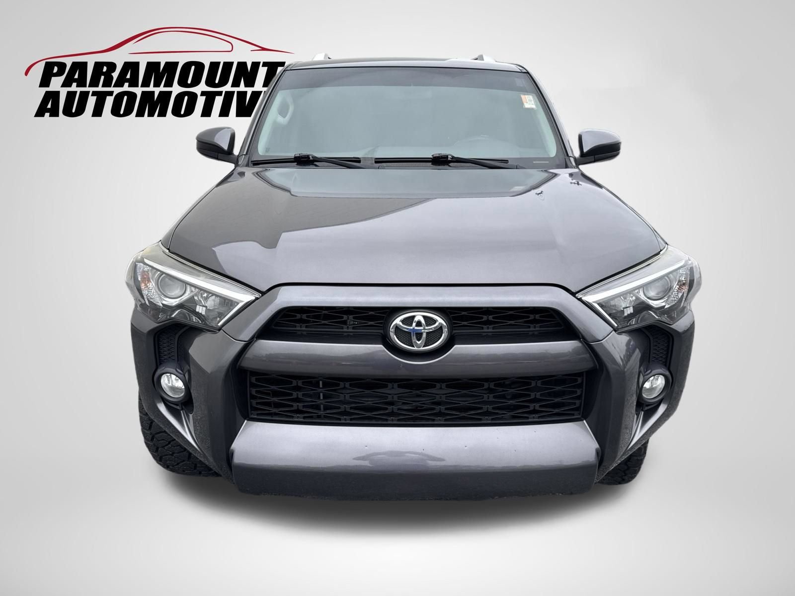 Used 2017 Toyota 4Runner SR5 AWD/4WD image 2