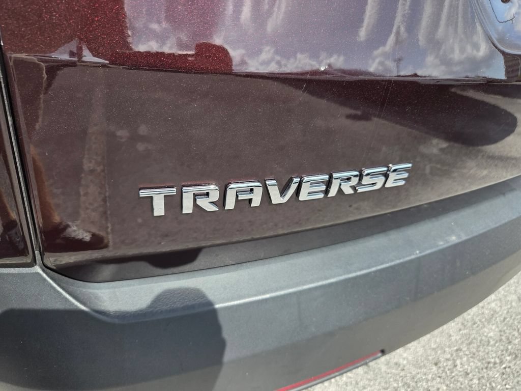 Used 2023 Chevrolet Traverse LT FWD image 12