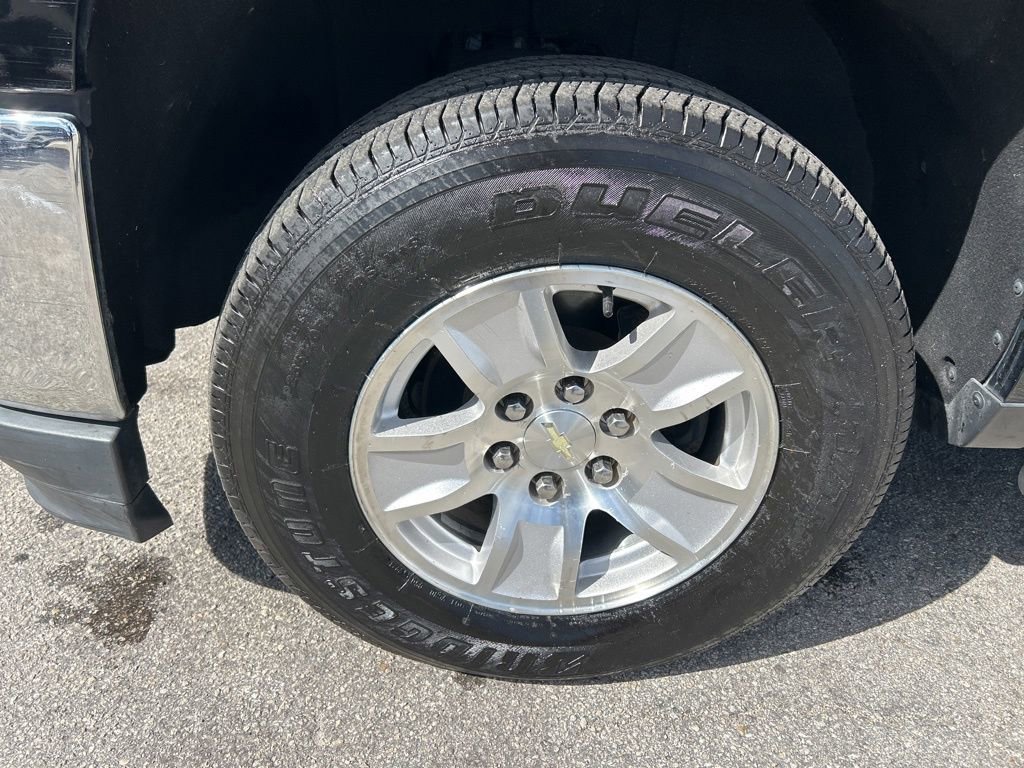 Used 2018 Chevrolet Silverado 1500 LT w/ All Star Edition image 19