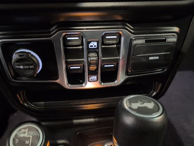 Used 2021 Jeep Wrangler Unlimited Sahara w/ Uconnect 4C Nav & Sound Group image 24