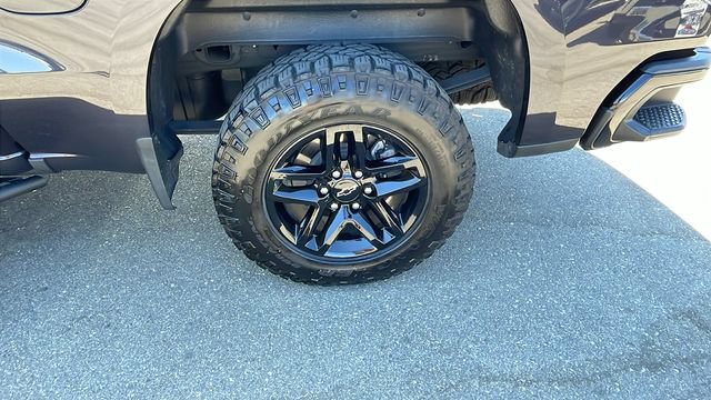 Used 2023 Chevrolet Silverado 1500 Custom Trail Boss w/ LPO, Dark Essentials Package AWD/4WD image 30