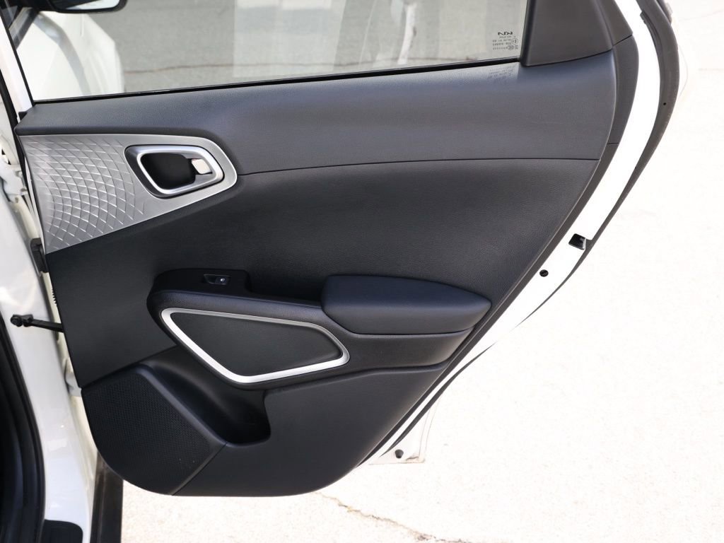 Used 2023 Kia Soul S image 19