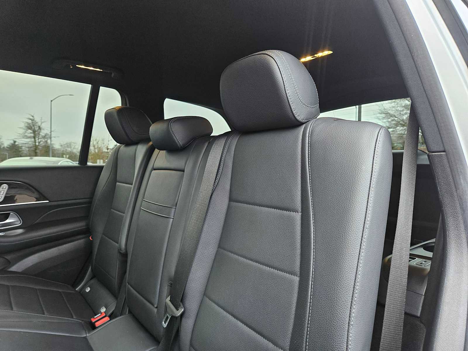 Used 2020 Mercedes-Benz GLS 450 4MATIC image 21