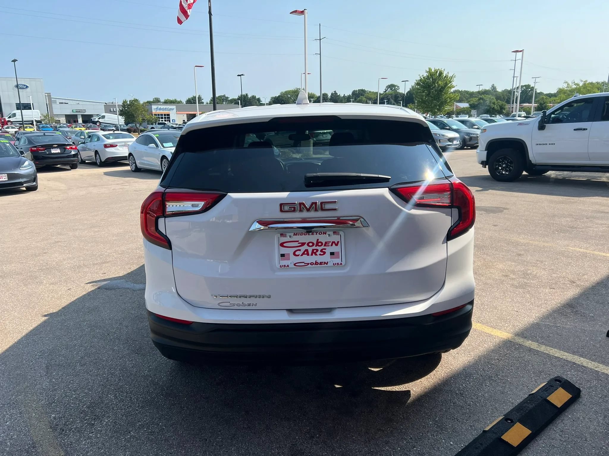 Used 2023 GMC Terrain SLE FWD image 4