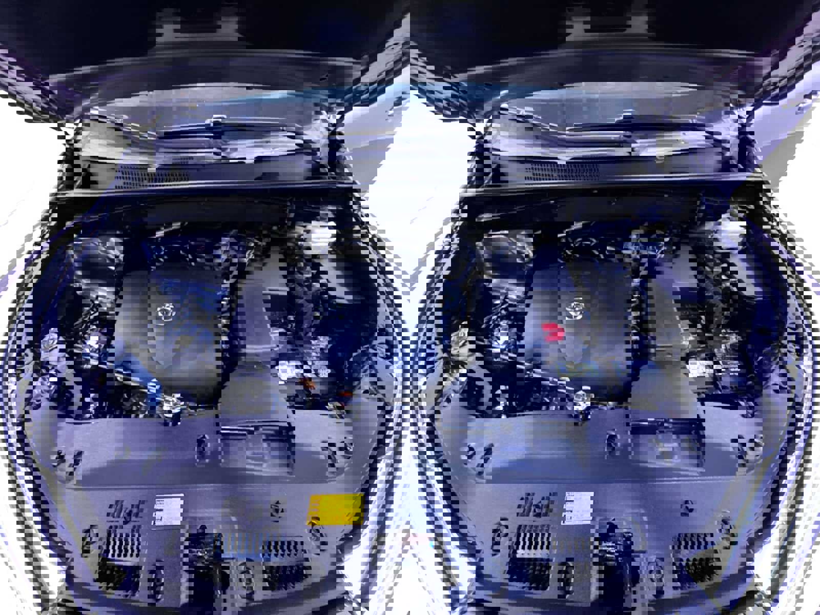 Used 2018 Toyota Highlander LE image 11