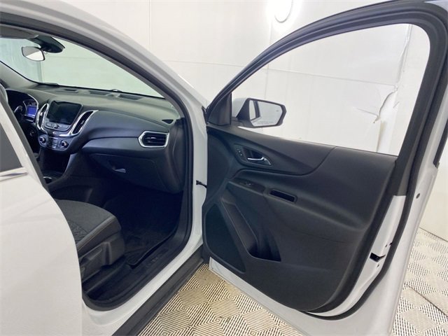 Used 2023 Chevrolet Equinox LT image 36