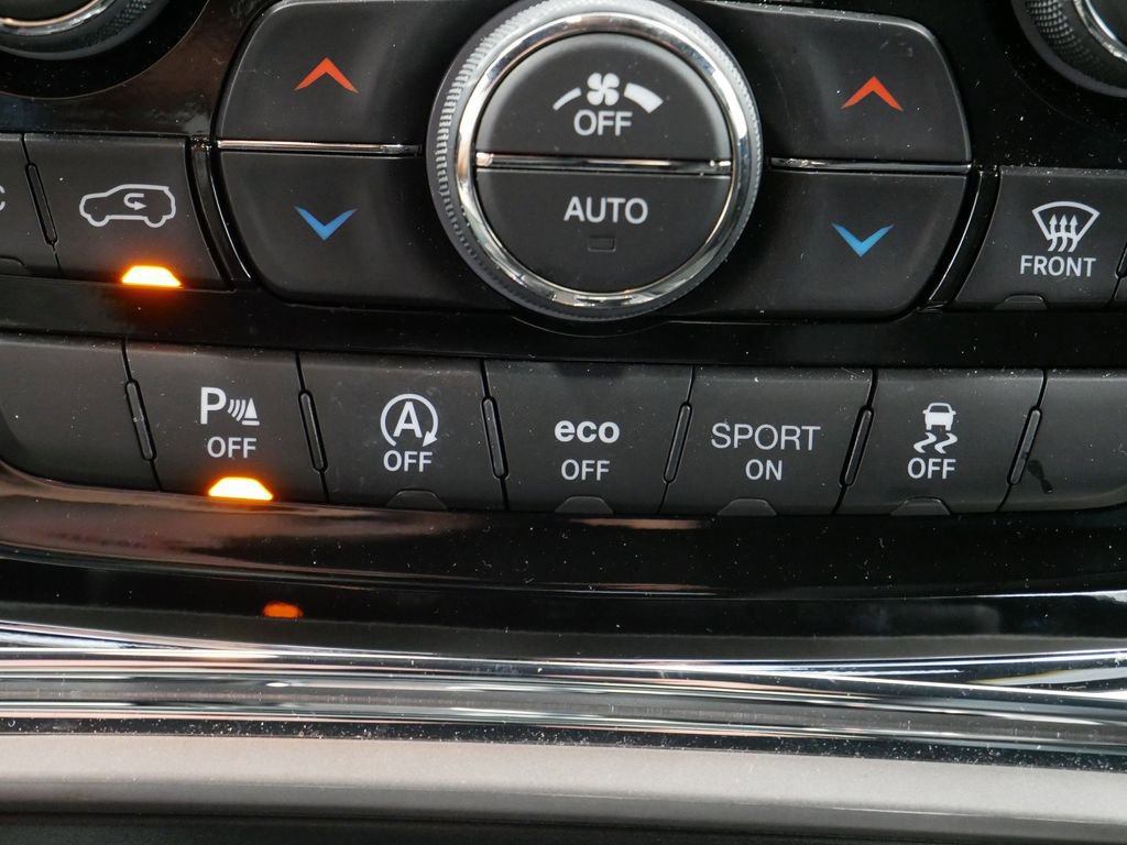 Certified 2022 Jeep Grand Cherokee Laredo X image 39