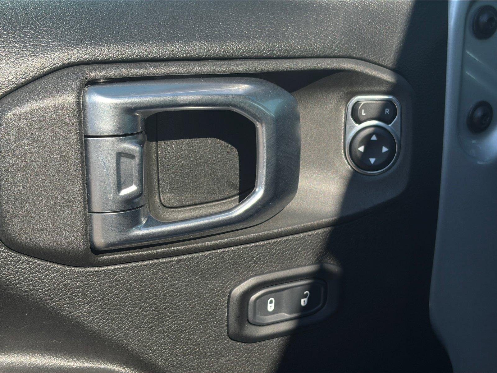 Used 2023 Jeep Gladiator Mojave w/ Cold Weather Group AWD/4WD image 16