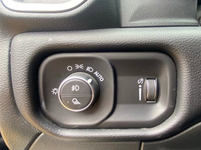 Used 2024 RAM 2500 Big Horn AWD/4WD image 15