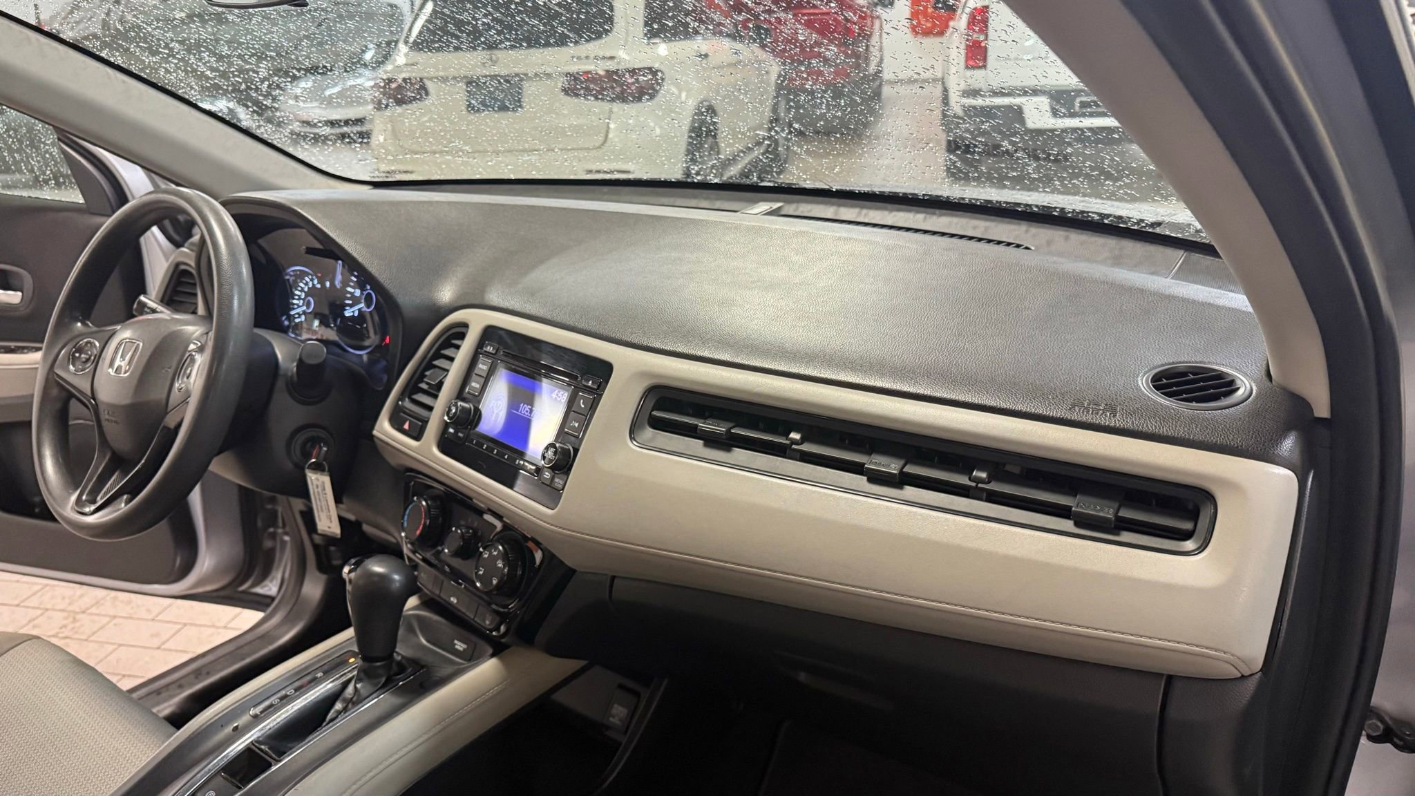 Used 2021 Honda HR-V LX image 12