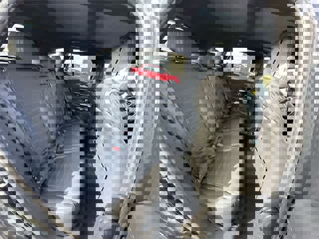 Used 2025 Mercedes-Benz GLC 300 4MATIC image 24