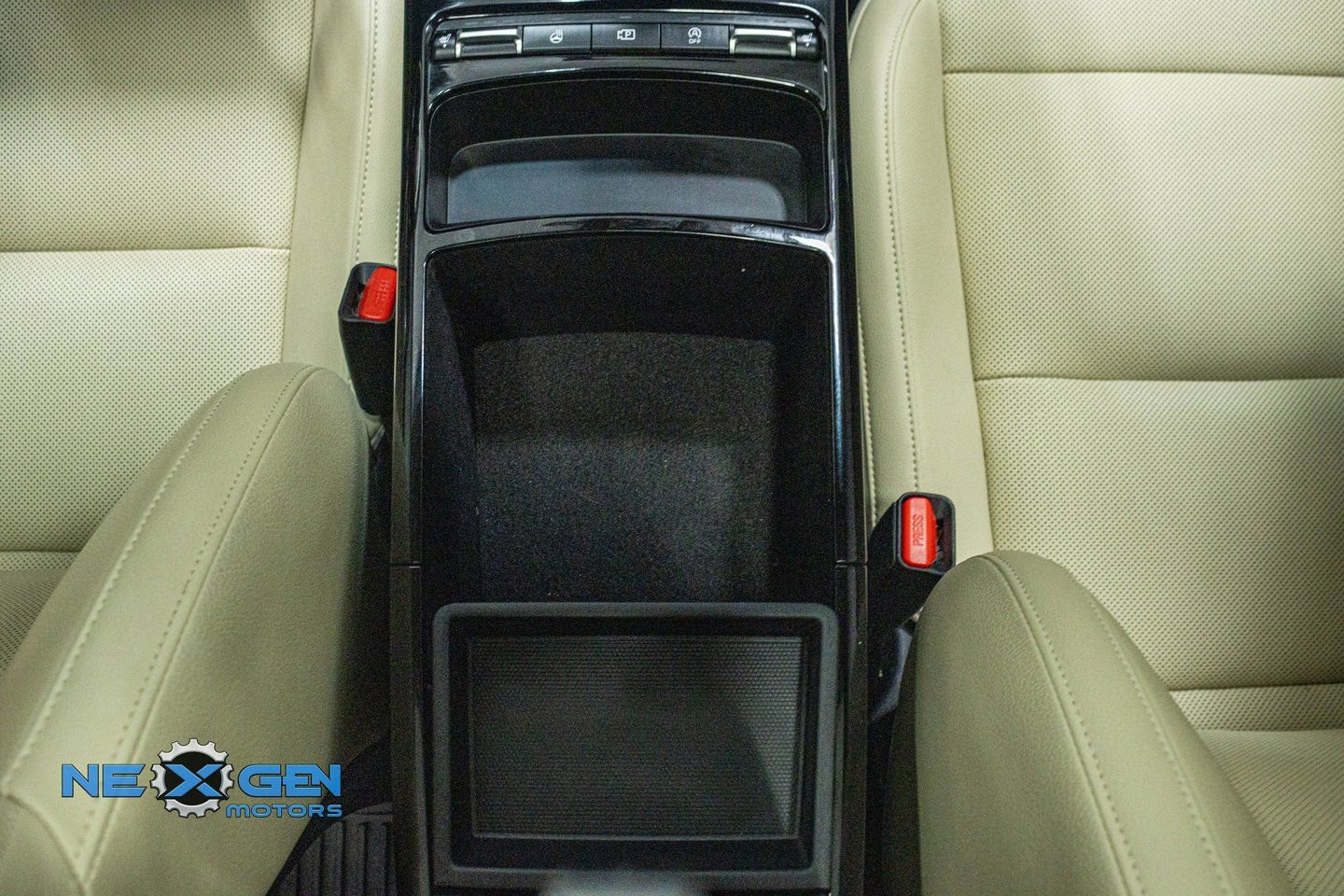 Used 2023 Kia Stinger GT-Line w/ Sun & Sound Package image 27