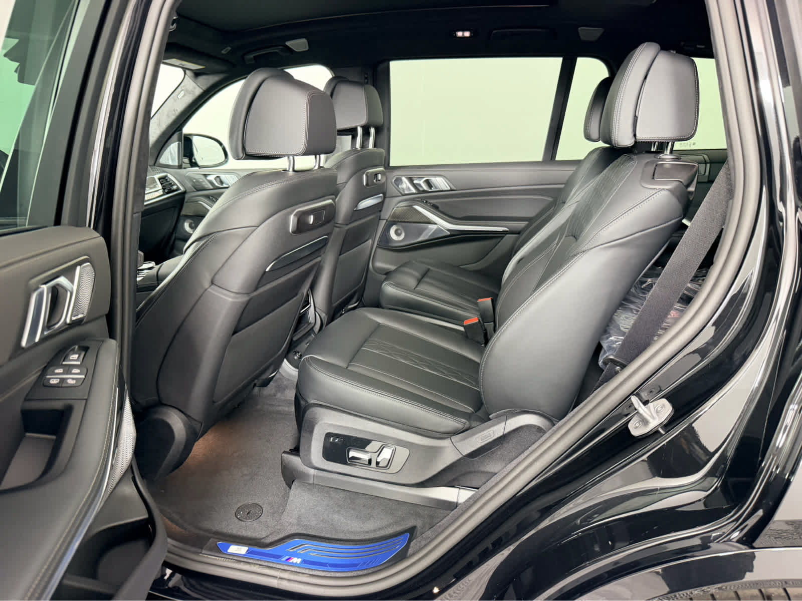 New 2027 BMW X7 M60i AWD/4WD image 15