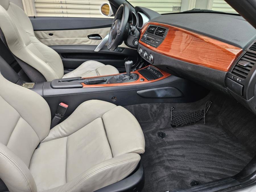 Used 2006 BMW M Roadster image 9