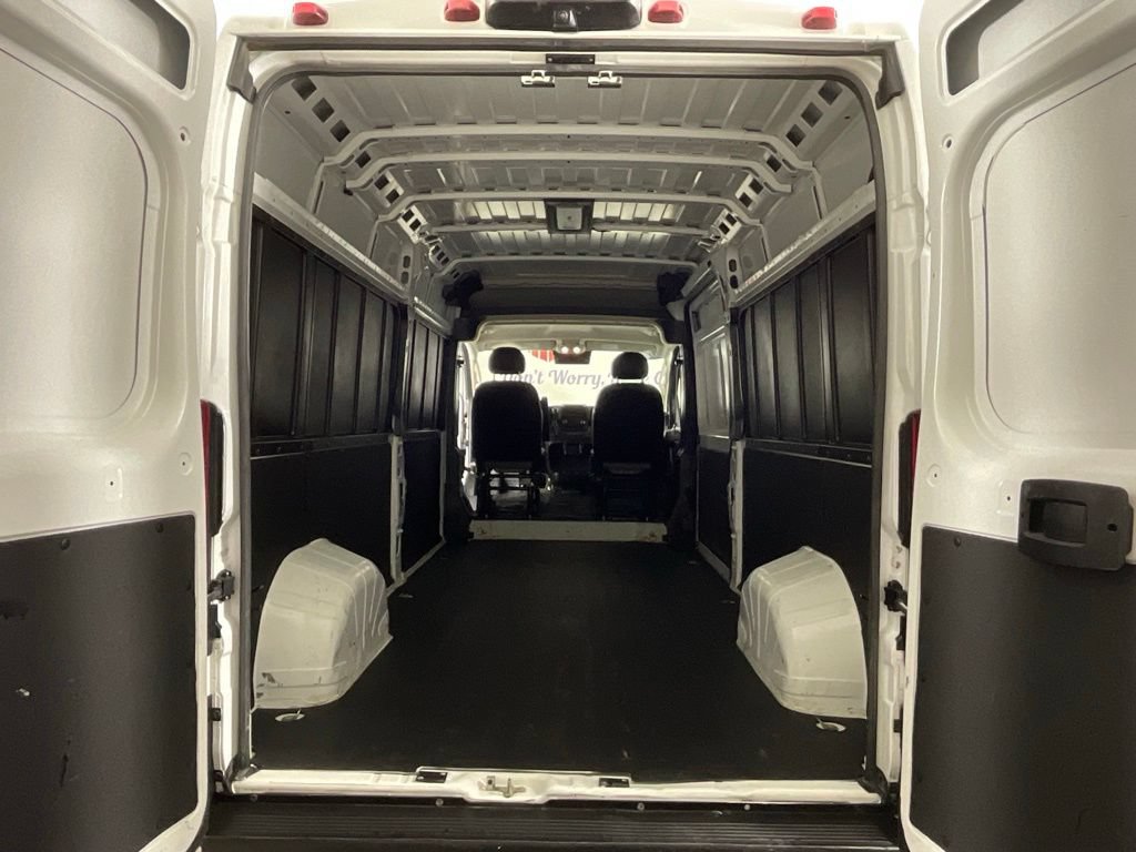 Used 2025 RAM ProMaster 2500 w/ Convenience Group FWD image 11