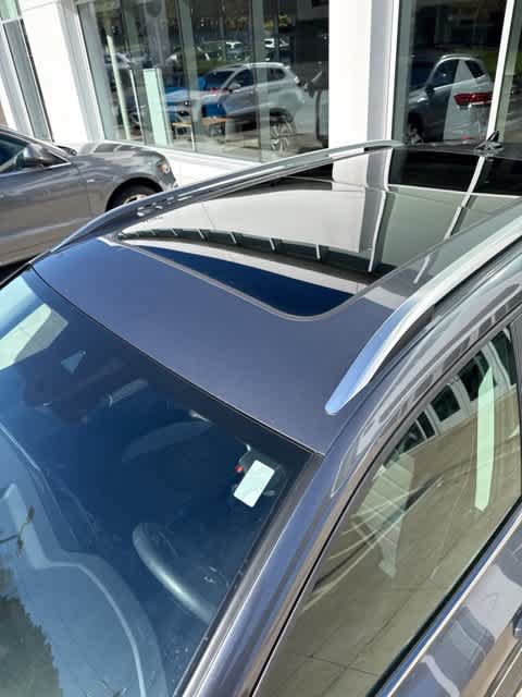 Used 2024 Volkswagen Taos SEL AWD/4WD image 10