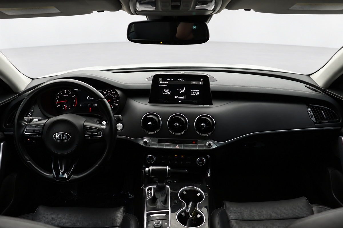 Used 2019 Kia Stinger Premium RWD image 19
