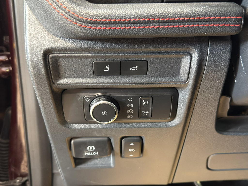 Used 2023 Ford Expedition Limited AWD/4WD image 15