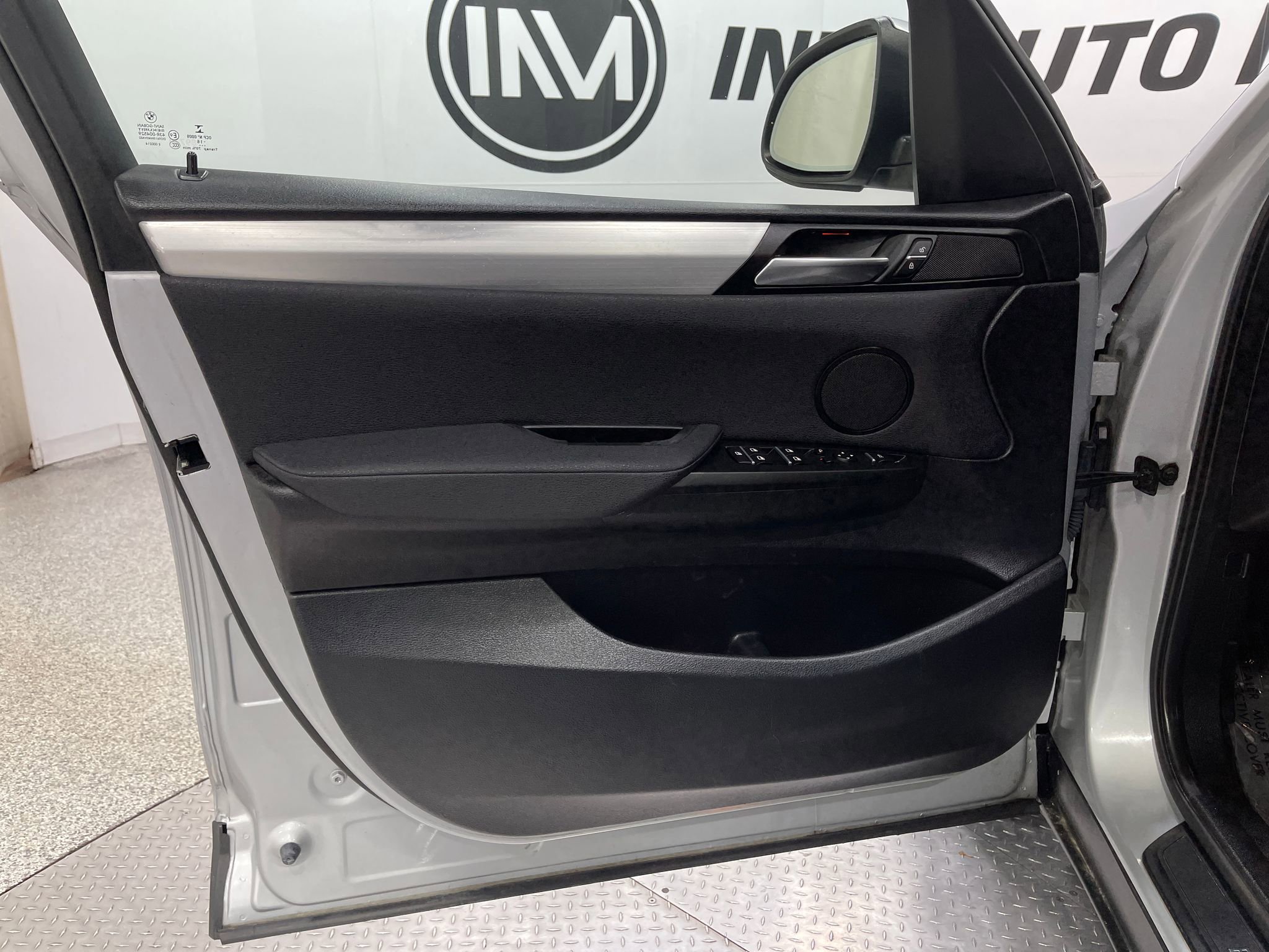 Used 2017 BMW X3 xDrive28i AWD/4WD image 15