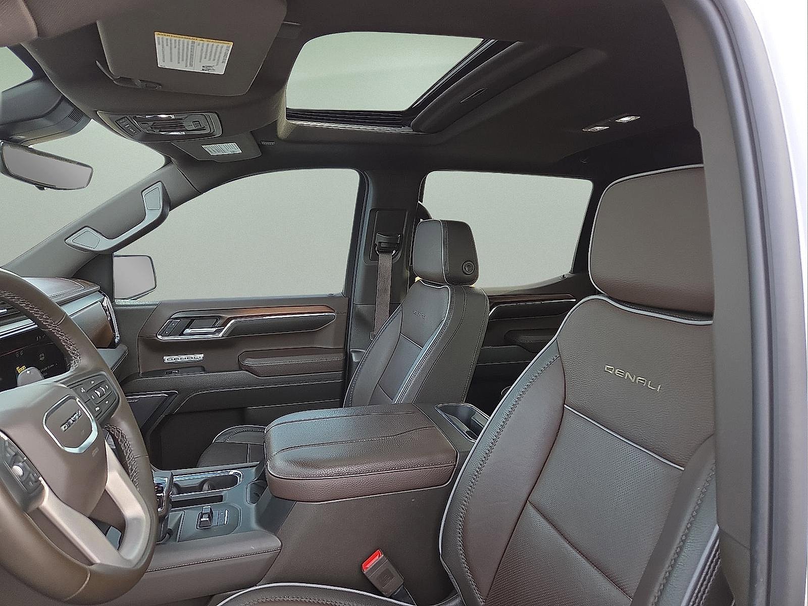 Used 2024 GMC Sierra 1500 Denali w/ Denali Reserve Package image 13