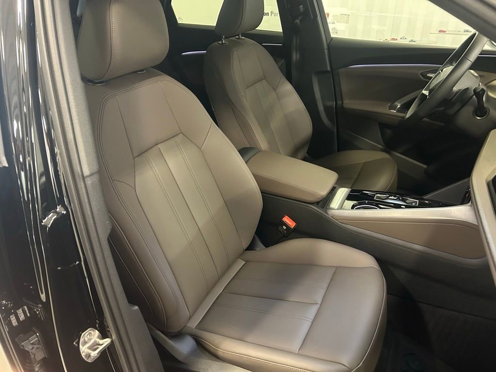 Used 2025 Audi Q5 Premium w/ Convenience Package AWD/4WD image 21
