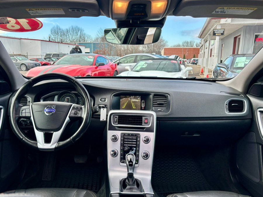 Used 2018 Volvo V60 T5 Cross Country w/ Convenience Package AWD/4WD image 12