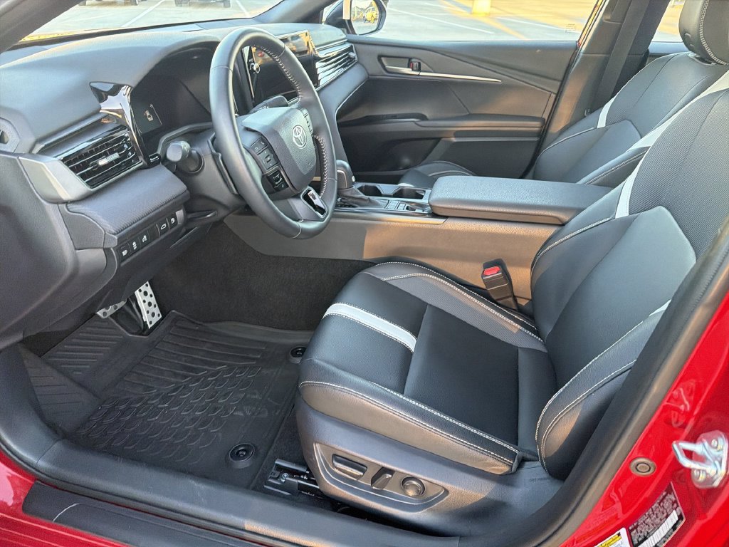 Certified 2026 Toyota Camry Hybrid w/ Multimedia Upgrade Package FWD image 26