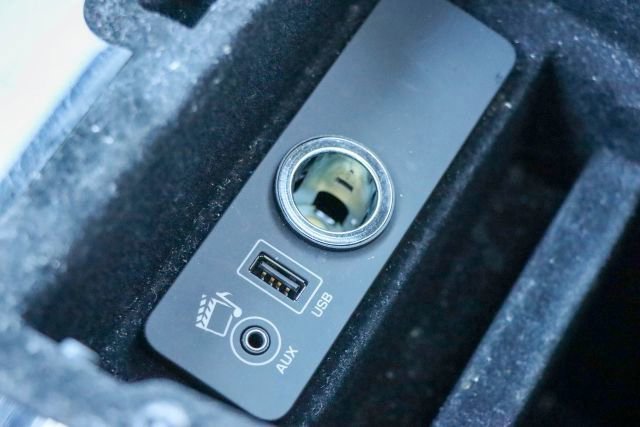 Used 2015 Land Rover Range Rover HSE image 59