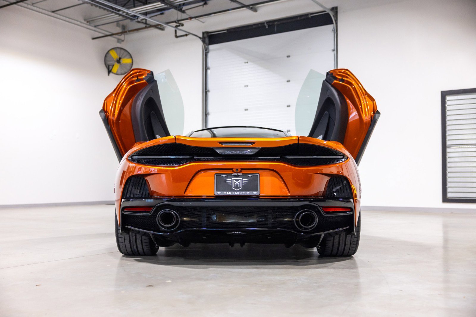 Used 2023 McLaren GT RWD image 5