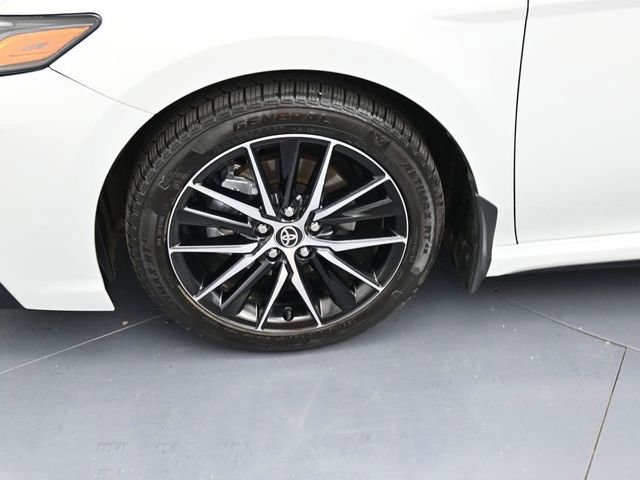 Used 2024 Toyota Camry SE w/ Convenience Package image 9