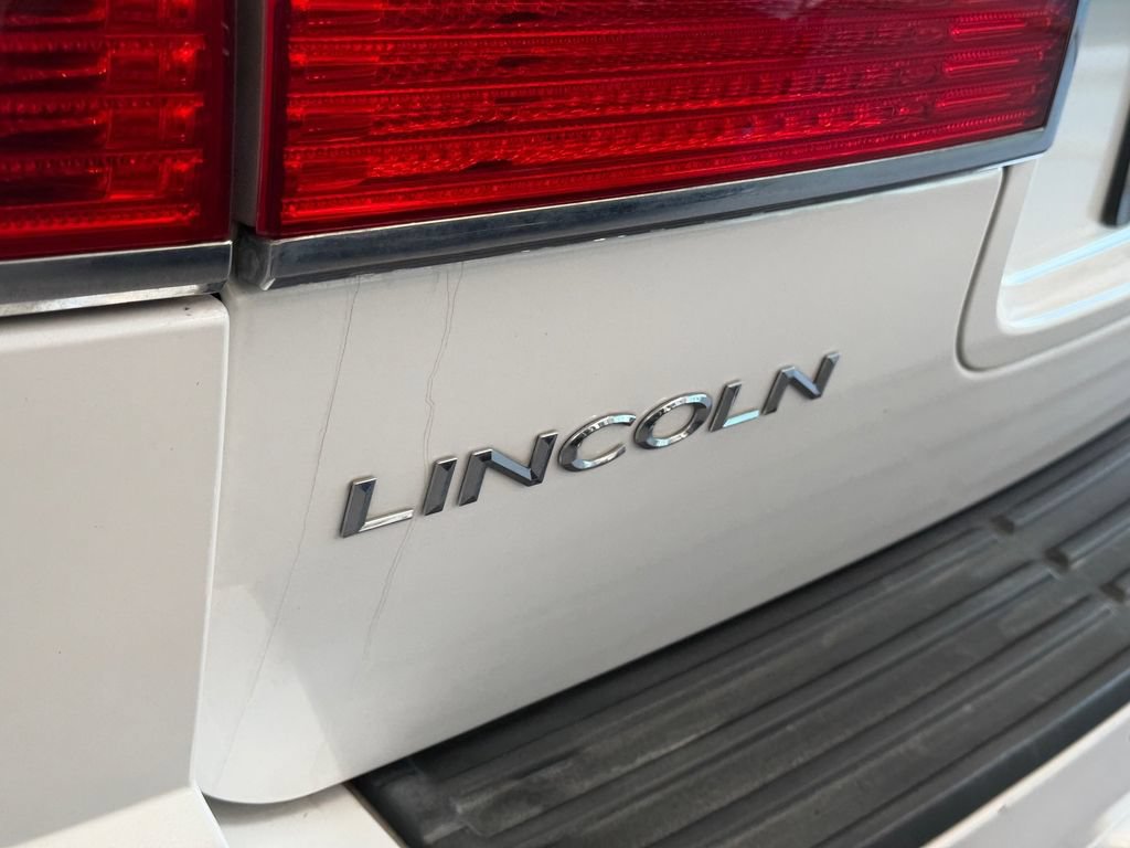 Used 2012 Lincoln Navigator 2WD w/ Monochrome Appearance Pkg image 14