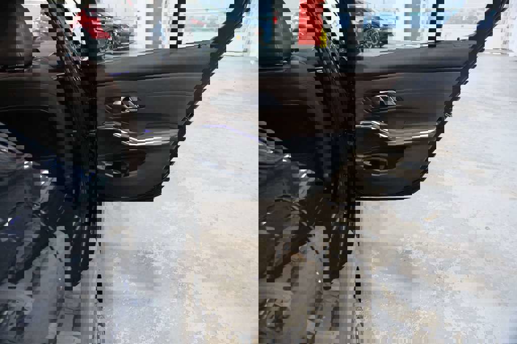 Used 2022 BMW 330i xDrive Sedan w/ Premium Package 2 image 25