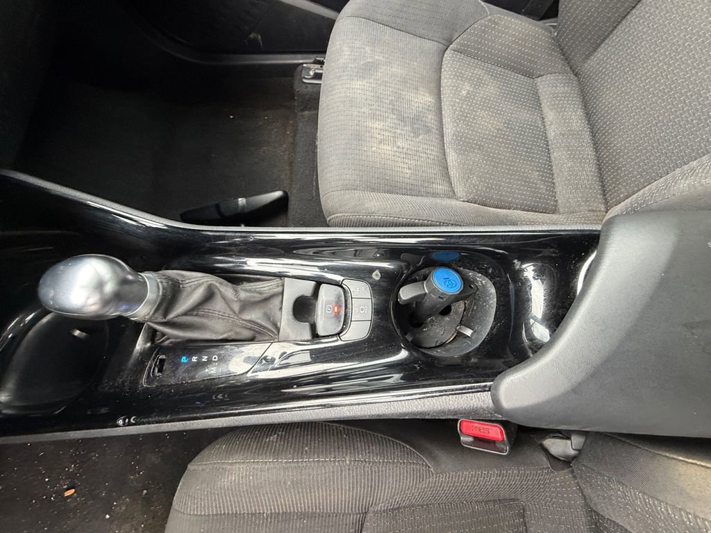 Used 2019 Toyota C-HR XLE image 23