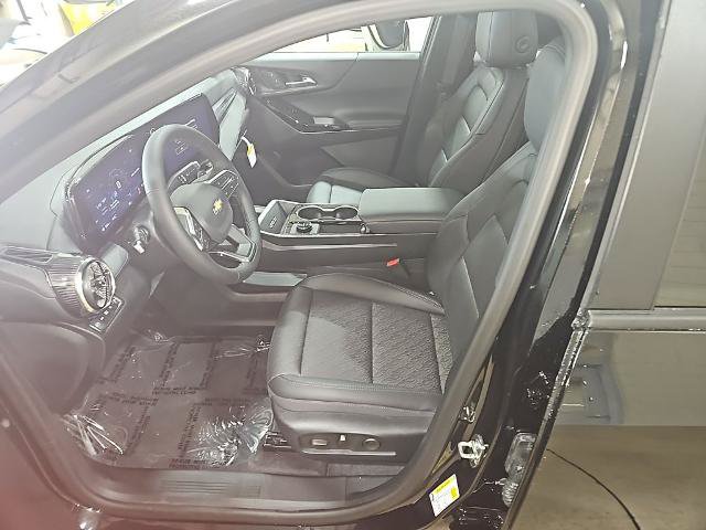 New 2026 Chevrolet Equinox LT w/ Convenience Package II AWD/4WD image 11