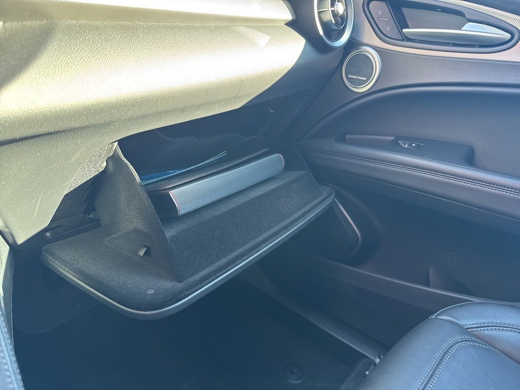 Used 2019 Alfa Romeo Stelvio Sport w/ Quick Order Package 22J Sport image 39