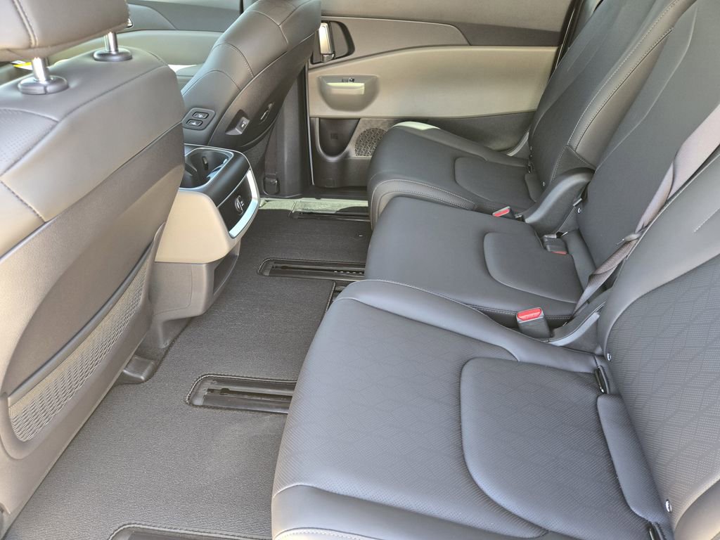 New 2026 Kia Carnival EX image 19