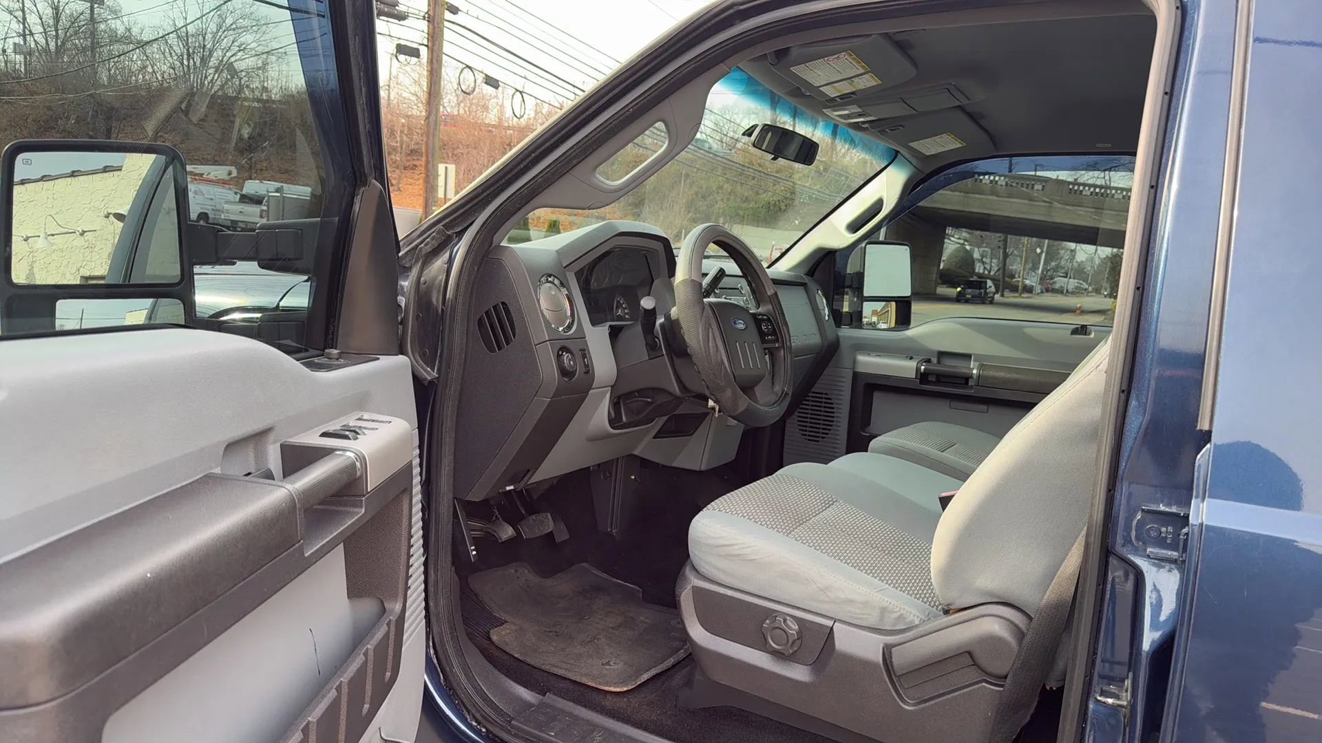 Used 2015 Ford F250 XLT w/ Snow Plow Prep Package image 20