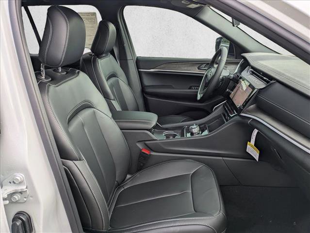 New 2026 Jeep Grand Cherokee Limited AWD/4WD image 16