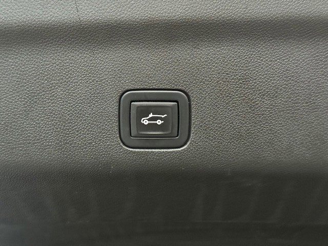 Used 2021 GMC Yukon XL SLT image 40