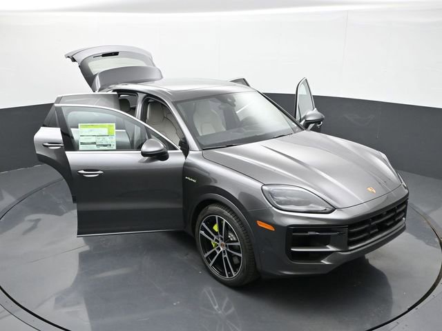 New 2026 Porsche Cayenne S AWD/4WD image 35