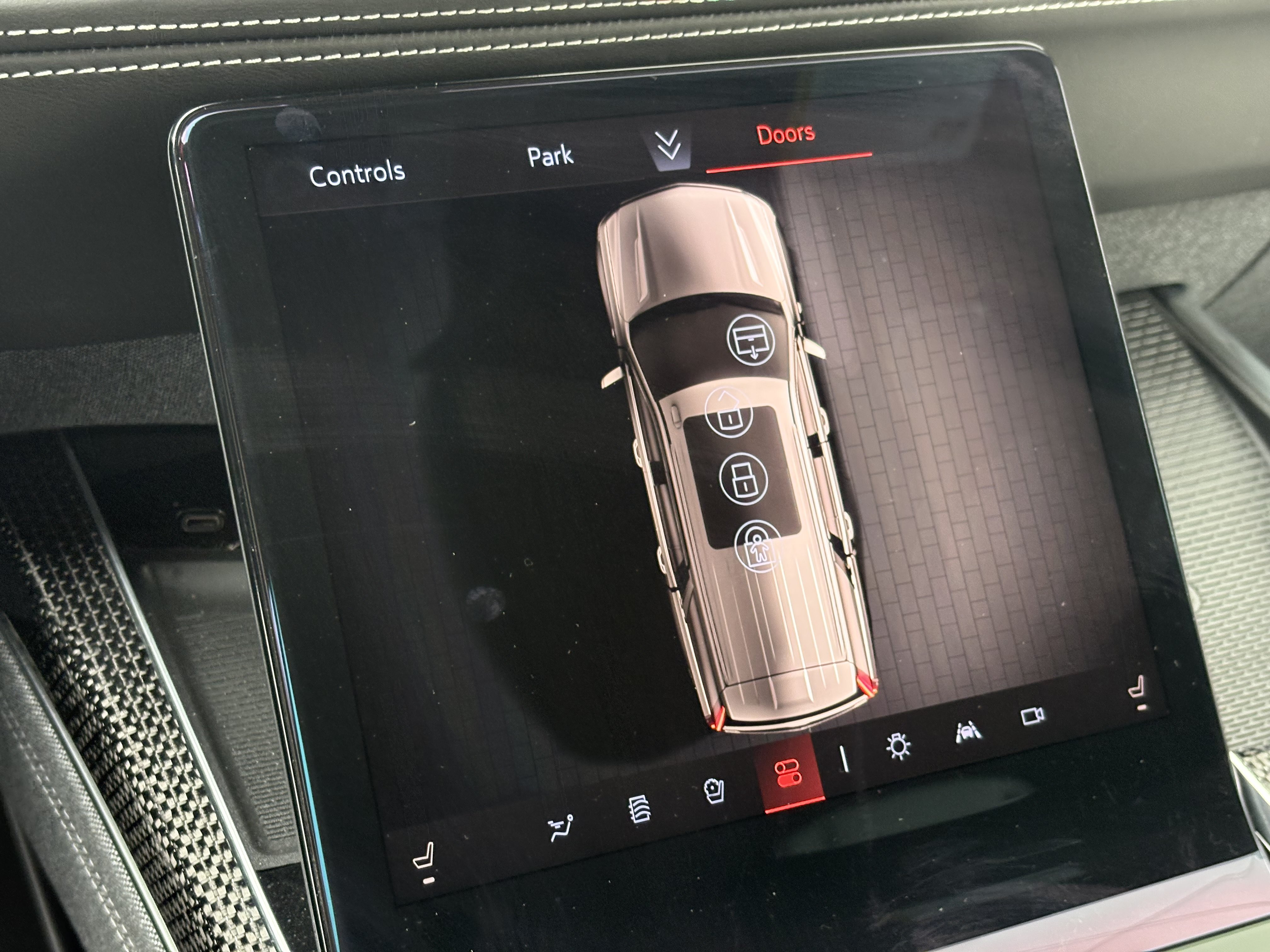 Certified 2025 Cadillac Escalade V AWD/4WD image 29