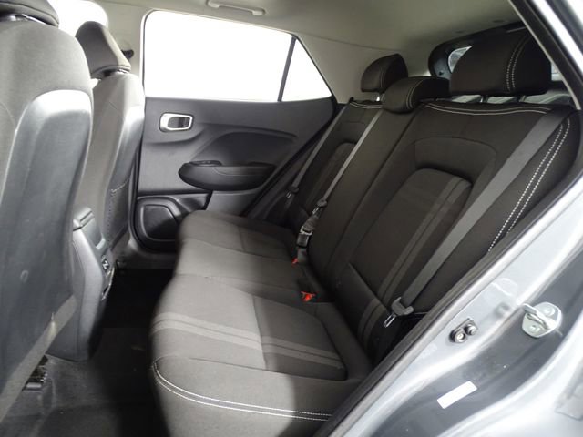 Used 2024 Hyundai Venue SEL image 12