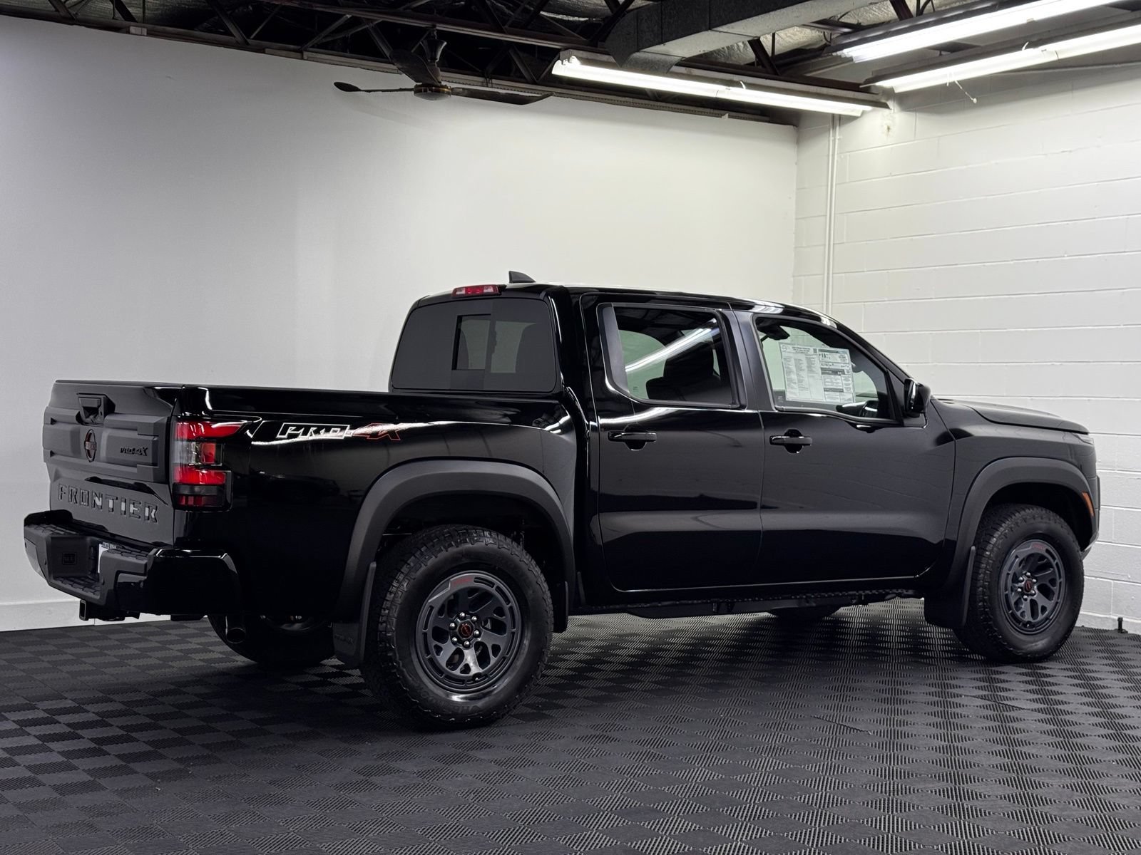 New 2026 Nissan Frontier PRO-4X w/ Pro-4x Convenience Package AWD/4WD image 2