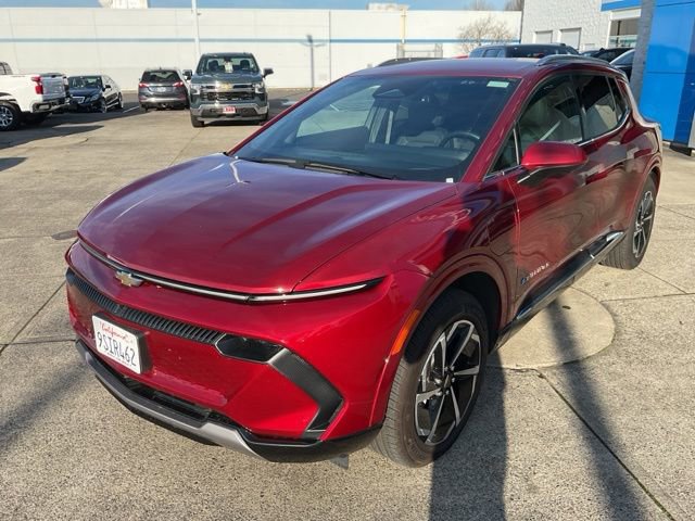 Used 2025 Chevrolet Equinox EV LT w/ Convenience Package image 4