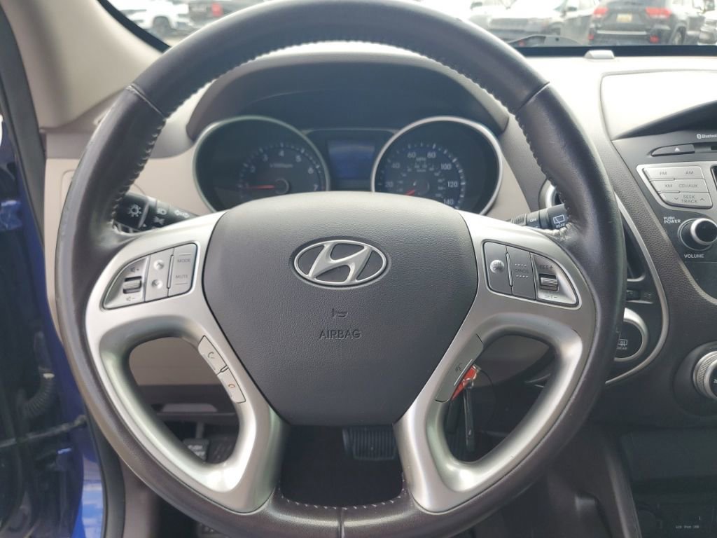 Used 2012 Hyundai Tucson GLS image 12