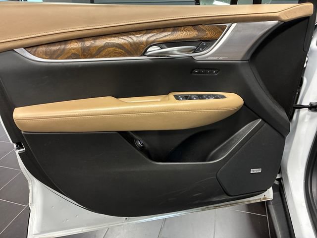 Used 2022 Cadillac XT5 Premium Luxury w/ Platinum Package AWD/4WD image 10
