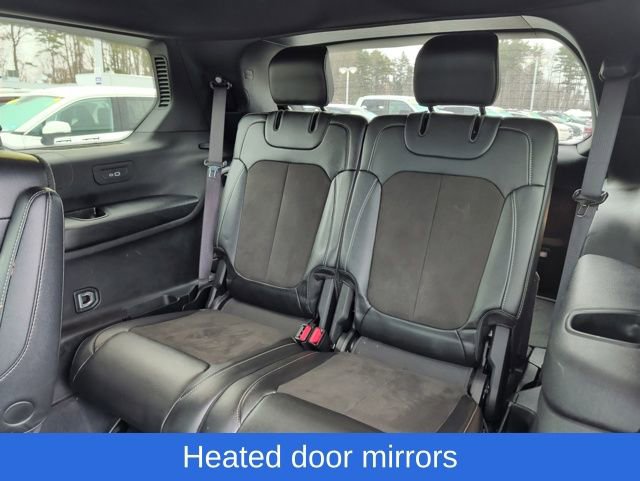 Used 2023 Jeep Grand Cherokee L Laredo image 34